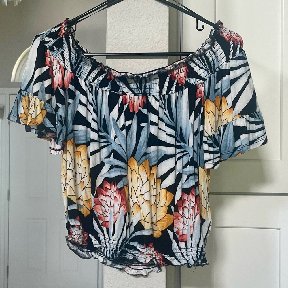 Forever 21 Women’s Floral Off-Shoulder Crop Top Size S